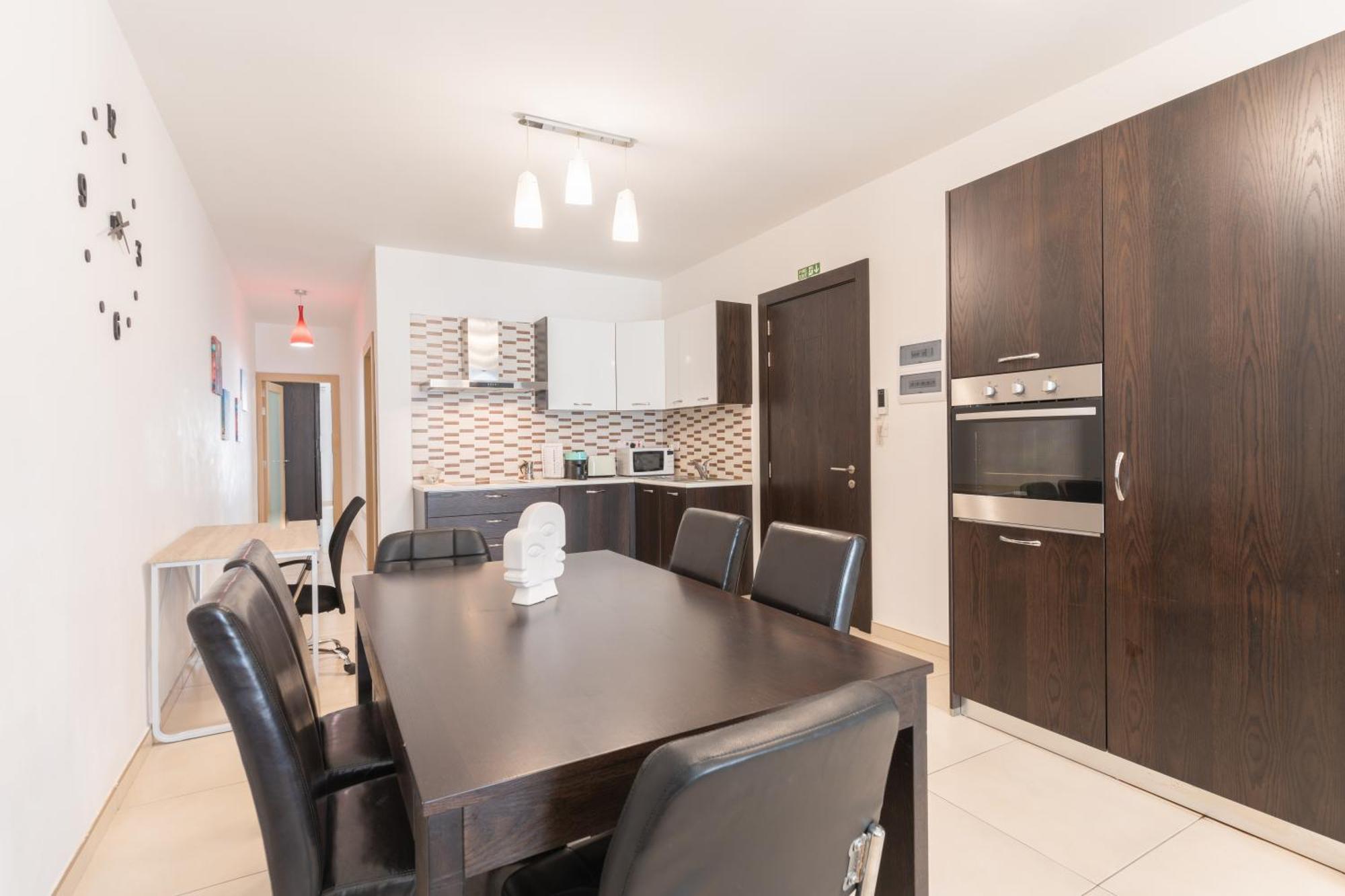 2 Bedroom In Central St Julians Prime Location In Paceville Apt 3 By Vaganza Saint Julian's エクステリア 写真