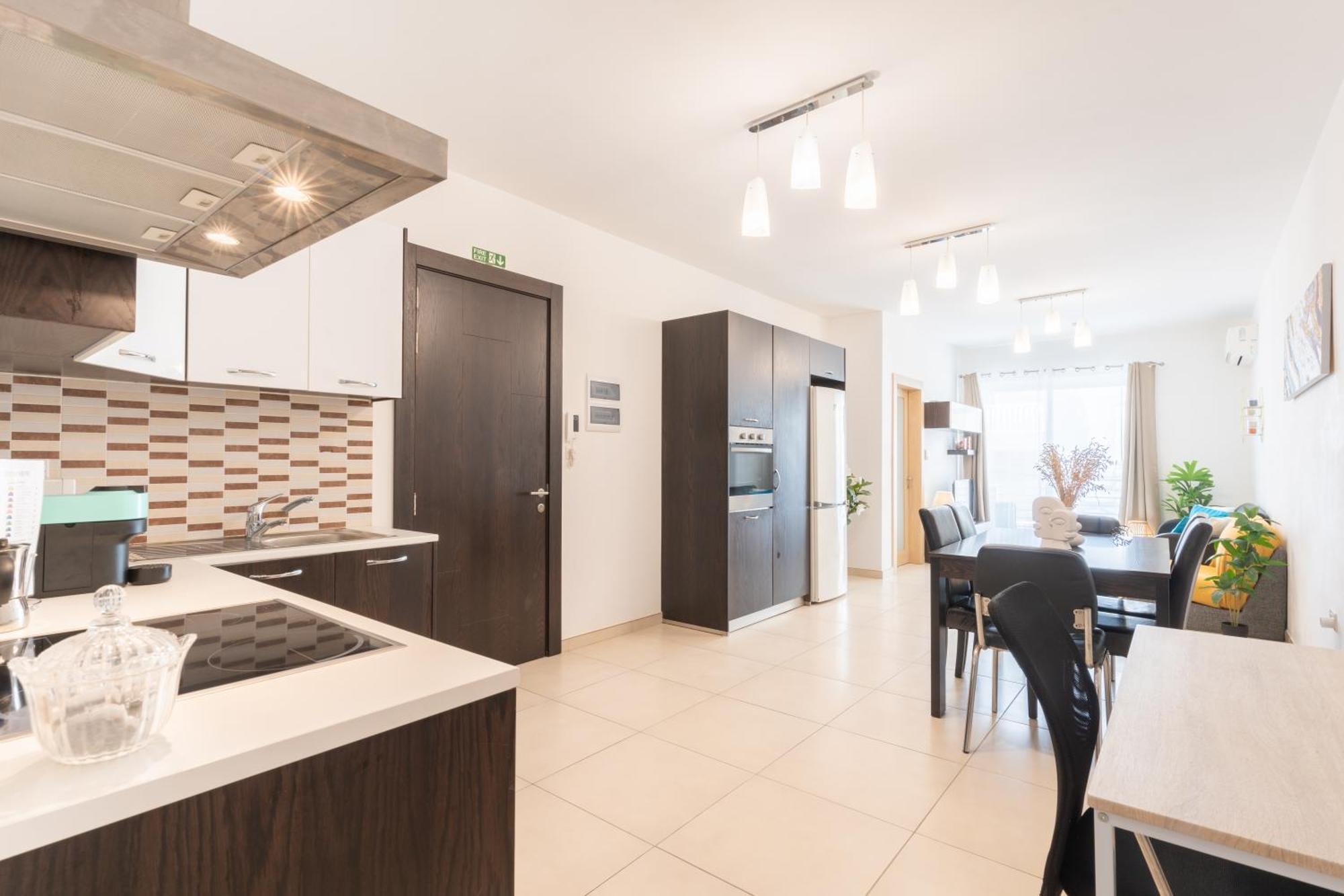 2 Bedroom In Central St Julians Prime Location In Paceville Apt 3 By Vaganza Saint Julian's エクステリア 写真