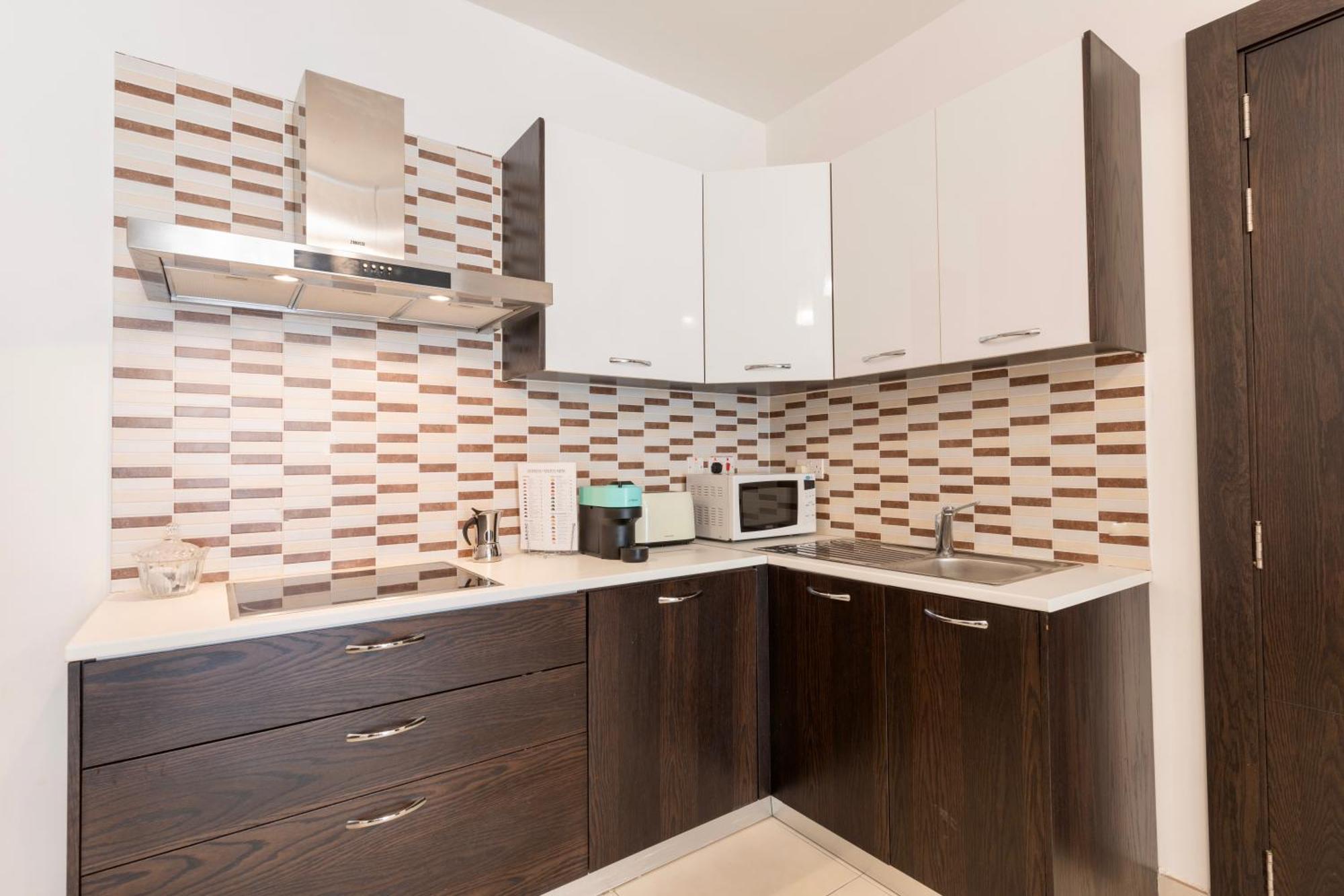 2 Bedroom In Central St Julians Prime Location In Paceville Apt 3 By Vaganza Saint Julian's エクステリア 写真